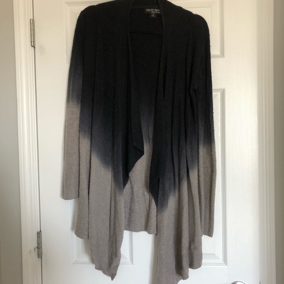 #32 - Barefoot Dreams -  EUC - Black & Gray ombré effect - soft and cozy - Picture 3 of 5